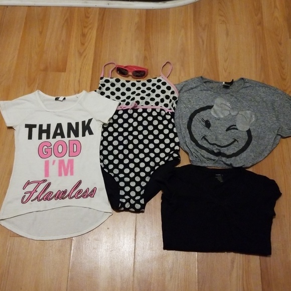 Girls summer clothes bundle - Picture 1 of 4